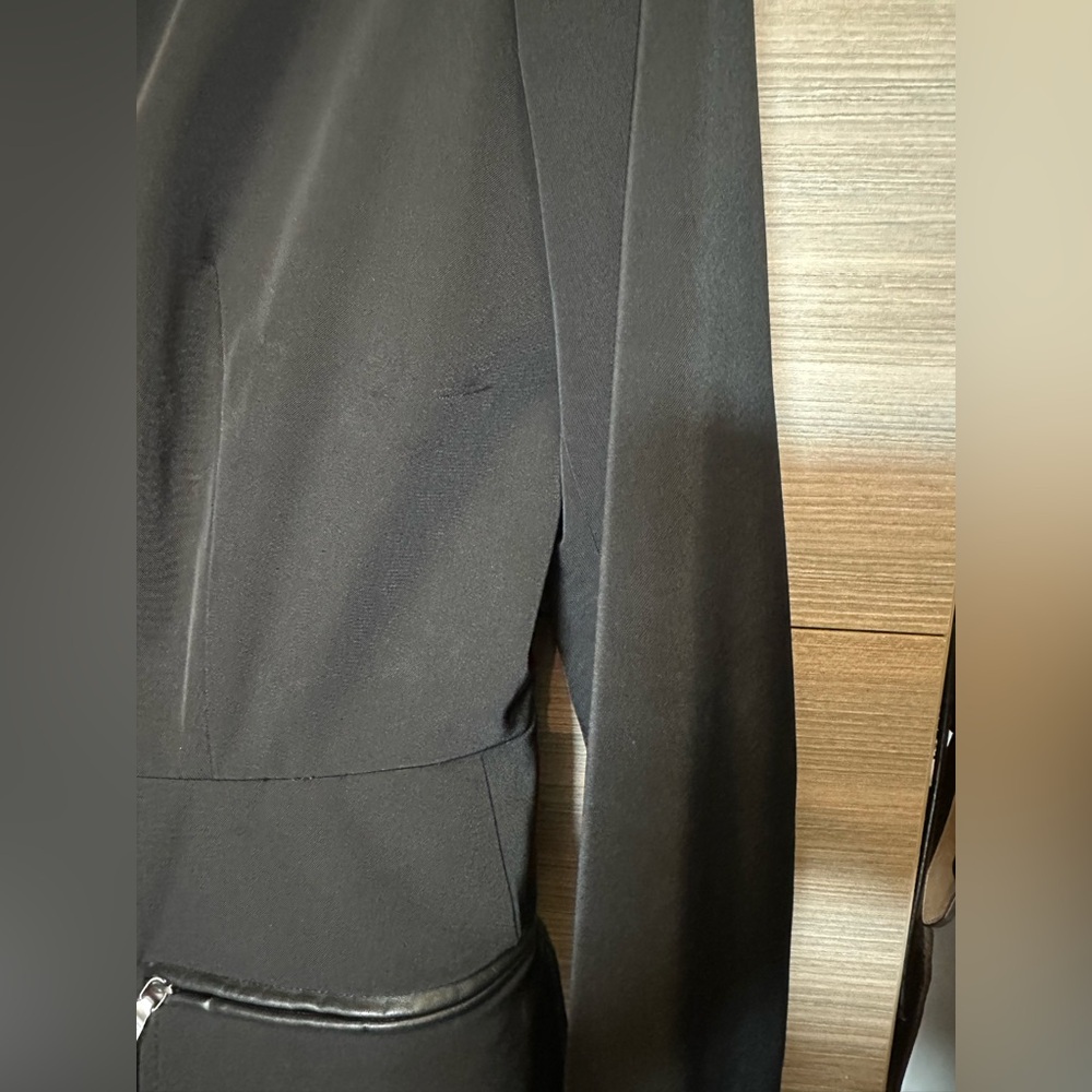Vintage prada black trench jacket with leather trim - Picture 12 of 12